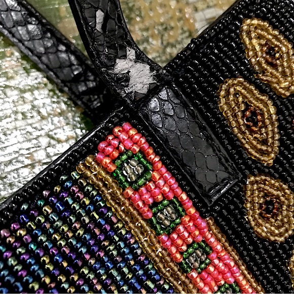 Gorgeous Glass Bead Purse! - Picture 8 of 11